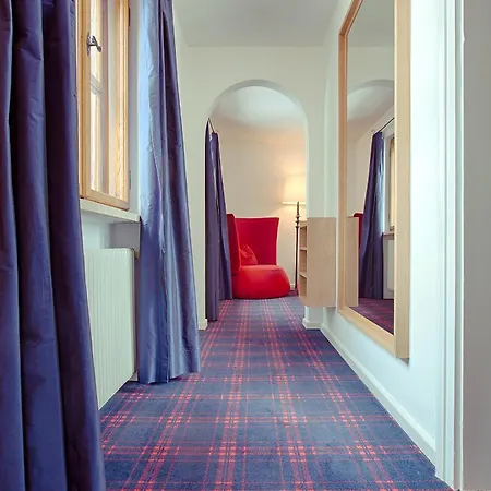 Hinterwies - In / / Dine Hotel