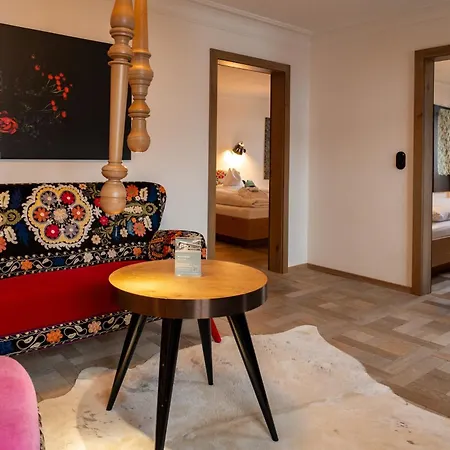 Hinterwies - In / / Dine Hotel Lech am Arlberg