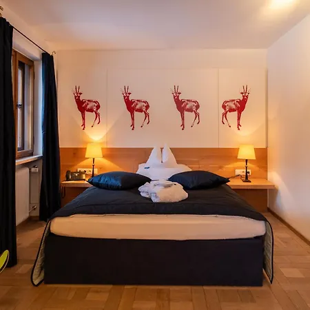Hinterwies – In / / Dine 4*