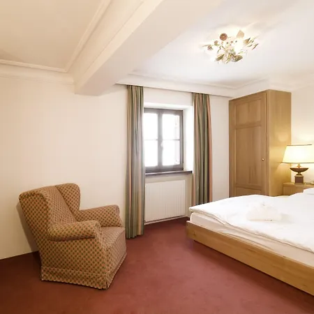 Hotel Hinterwies - In / / Dine Lech am Arlberg