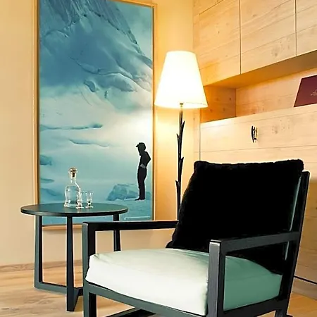 Hotel Hinterwies - In / / Dine 4*