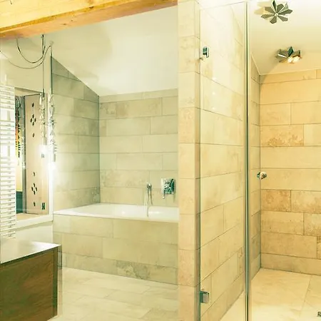Hotel Hinterwies – In / / Dine 4*