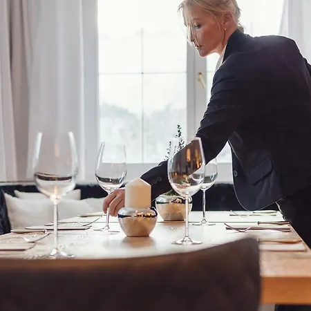 Hotel Hinterwies – In / / Dine Lech am Arlberg
