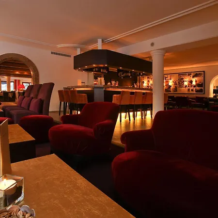 Hinterwies - In / / Dine Hotel