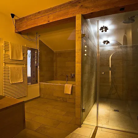 Hinterwies – In / / Dine Hotel 4*