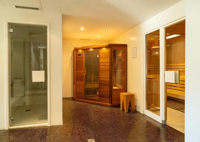 Hinterwies – In / / Dine