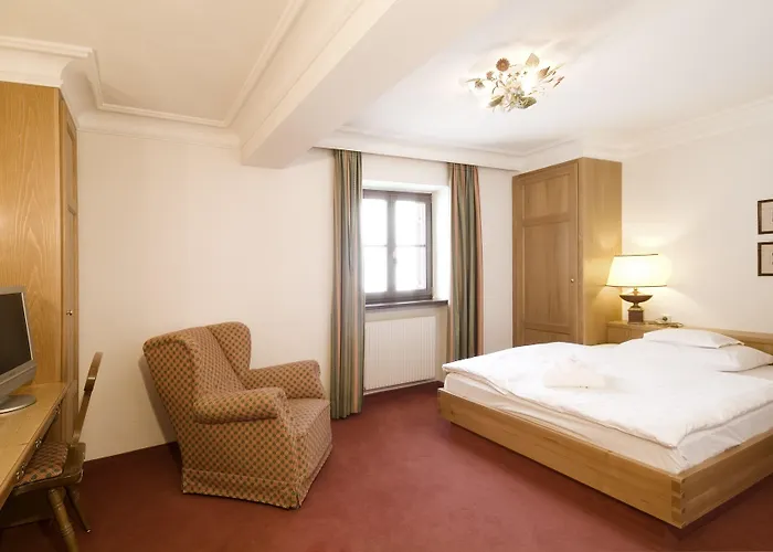 Hotel Hinterwies – In / / Dine Lech am Arlberg