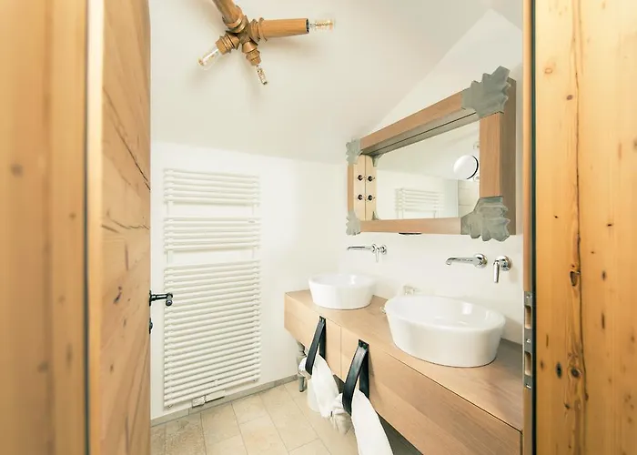 Hotel Hinterwies – In / / Dine Lech am Arlberg